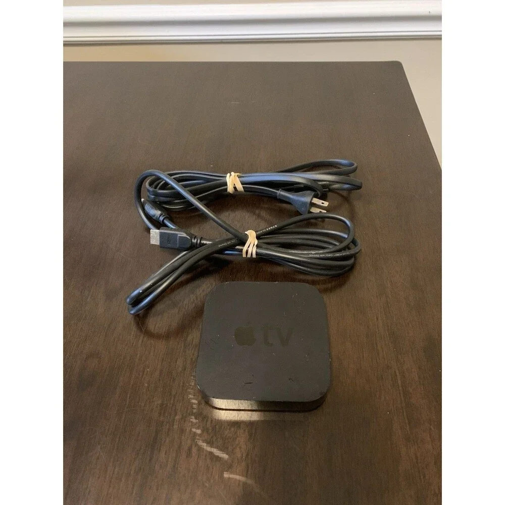 Apple TV (4th Generation) 32GB HD Media Streamer A1625 Tested Working No Remote